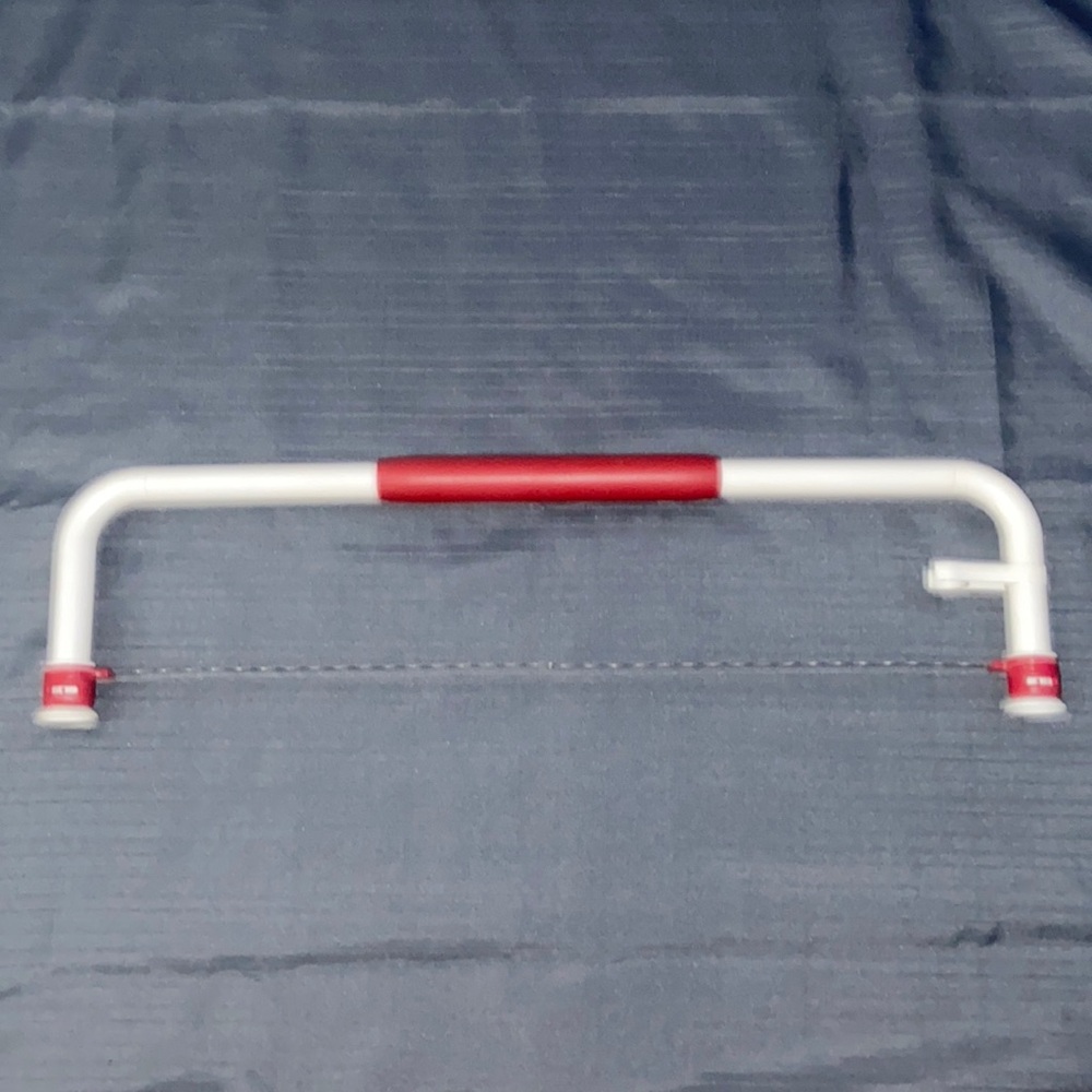 Wilton 18” cake leveller
